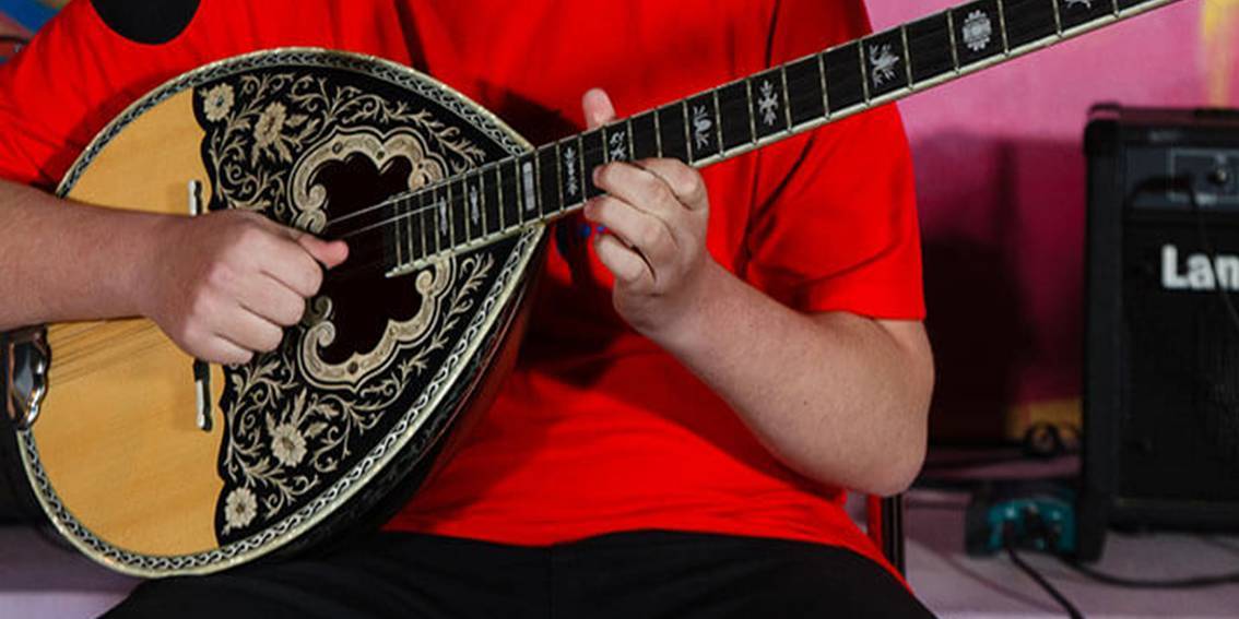 Bouzouki 1