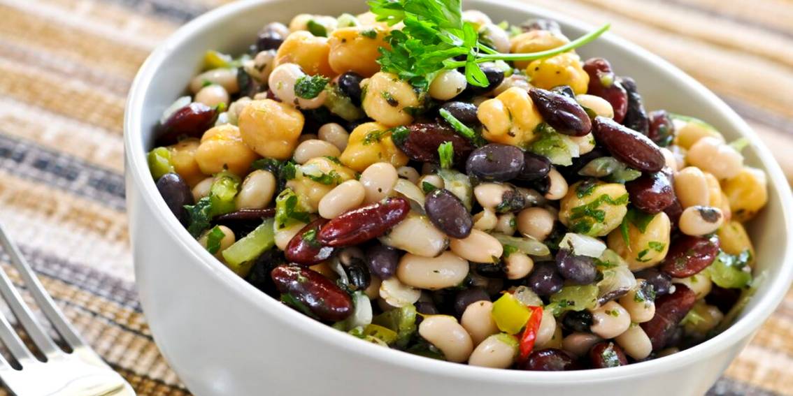 Antioxidant Salad with Less Than 400 kcal