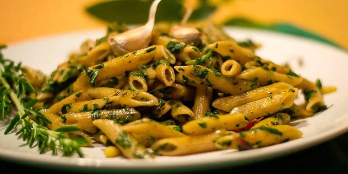 Herbs Garlic Spinach Whole Wheat Pasta