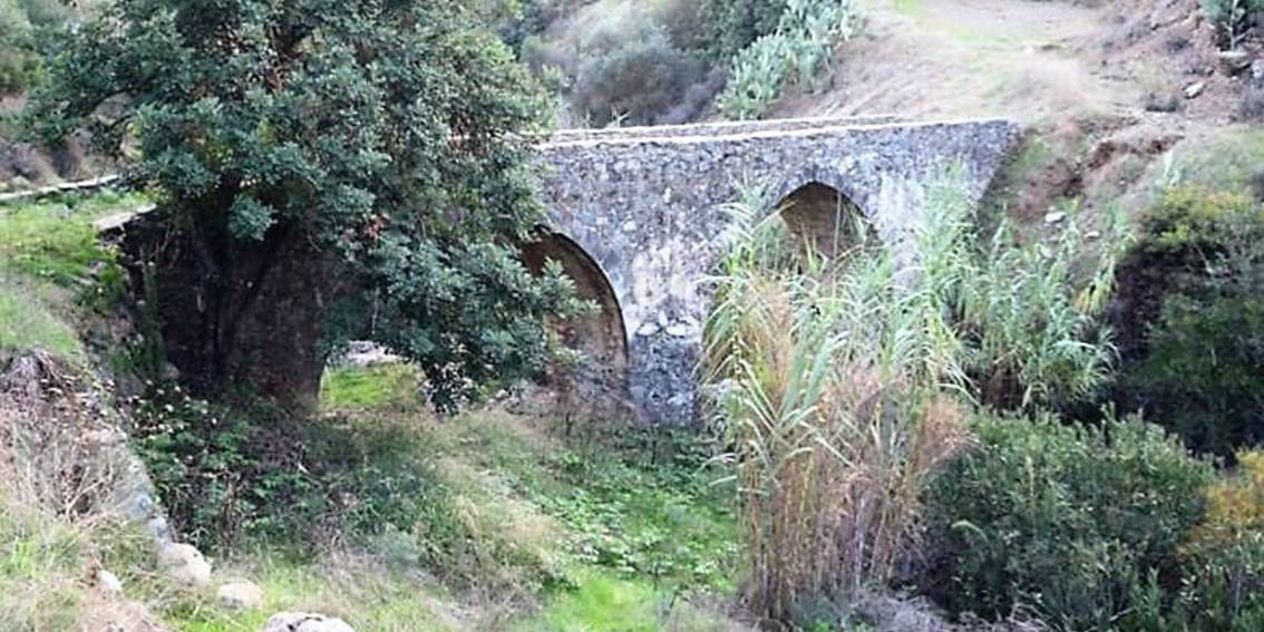 Akapnou Venetian Bridge