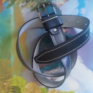 Colombia is known for its high quality Leather produce. This is a handmade leather belt made in Colombia with the best leather produced in Colombia.