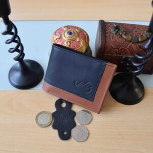 Colombia is known for its high quality Leather produce. This is a handmade leather Wallet made in Colombia with the best leather produced in Colombia. A Wallet that will last you for many years