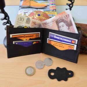 Colombia is known for its high quality Leather produce. This is a handmade leather Wallet made in Colombia with the best leather produced in Colombia. A Wallet that will last you for many years.