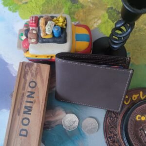 Handmade Real Leather Wallet Made in Colombia Colombia is known for its high quality Leather produce. This is a handmade leather Wallet made in Colombia with the best leather produced in Colombia. A wallet that will last you for many years.
